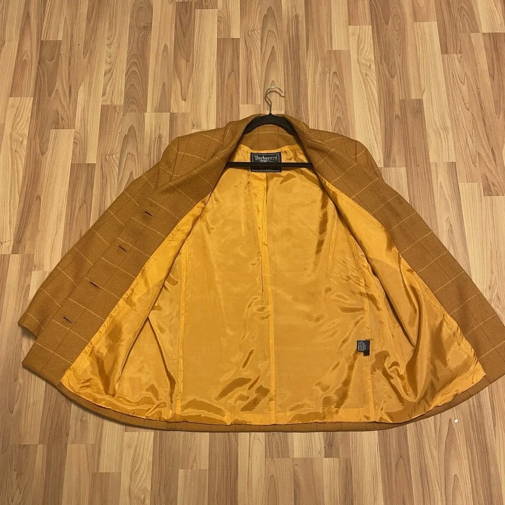 Vintage BURBERRYS of London Woman Size 12 Blazer‎ 90s Wool Leather Button Plaid